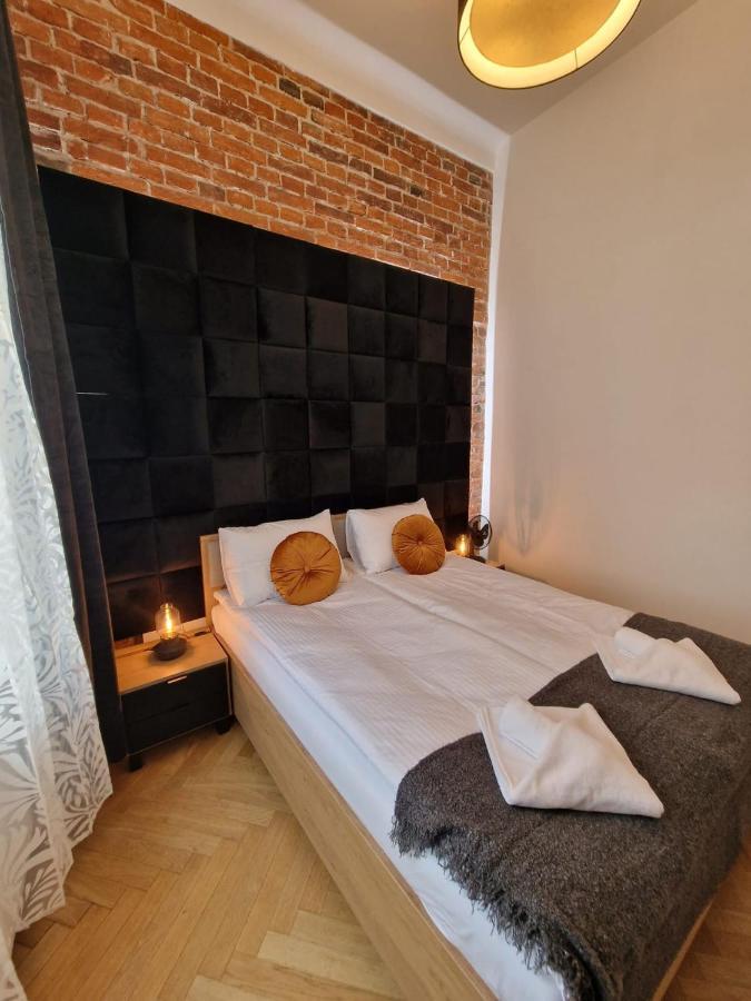 Golden Pearl - Main Square, 100 Sqm, 4 Rooms Krakow Luaran gambar