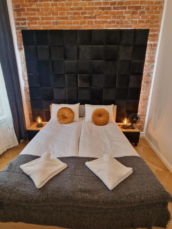 Golden Pearl - Main Square, 100 Sqm, 4 Rooms Krakow Luaran gambar