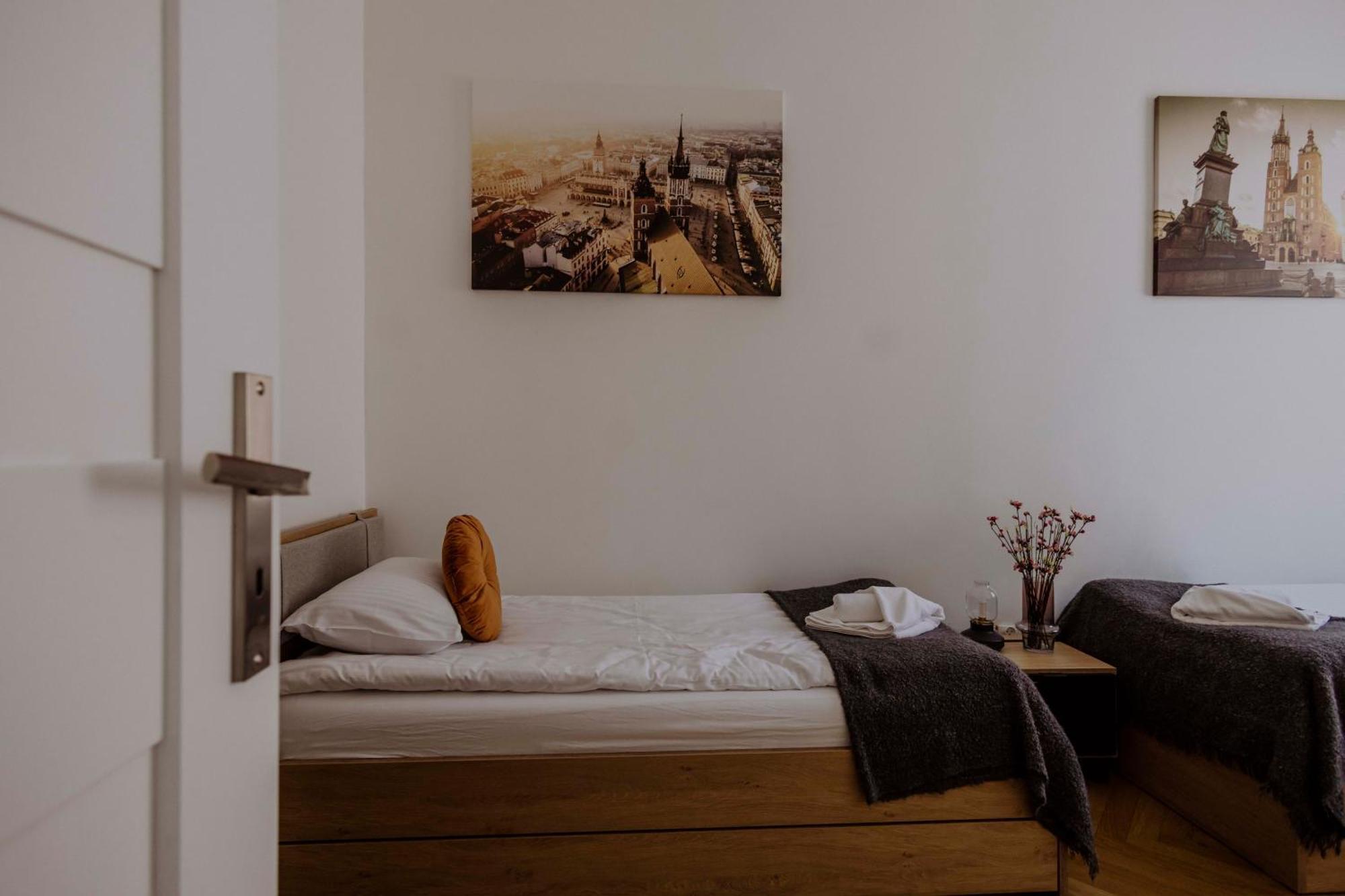 Golden Pearl - Main Square, 100 Sqm, 4 Rooms Krakow Luaran gambar