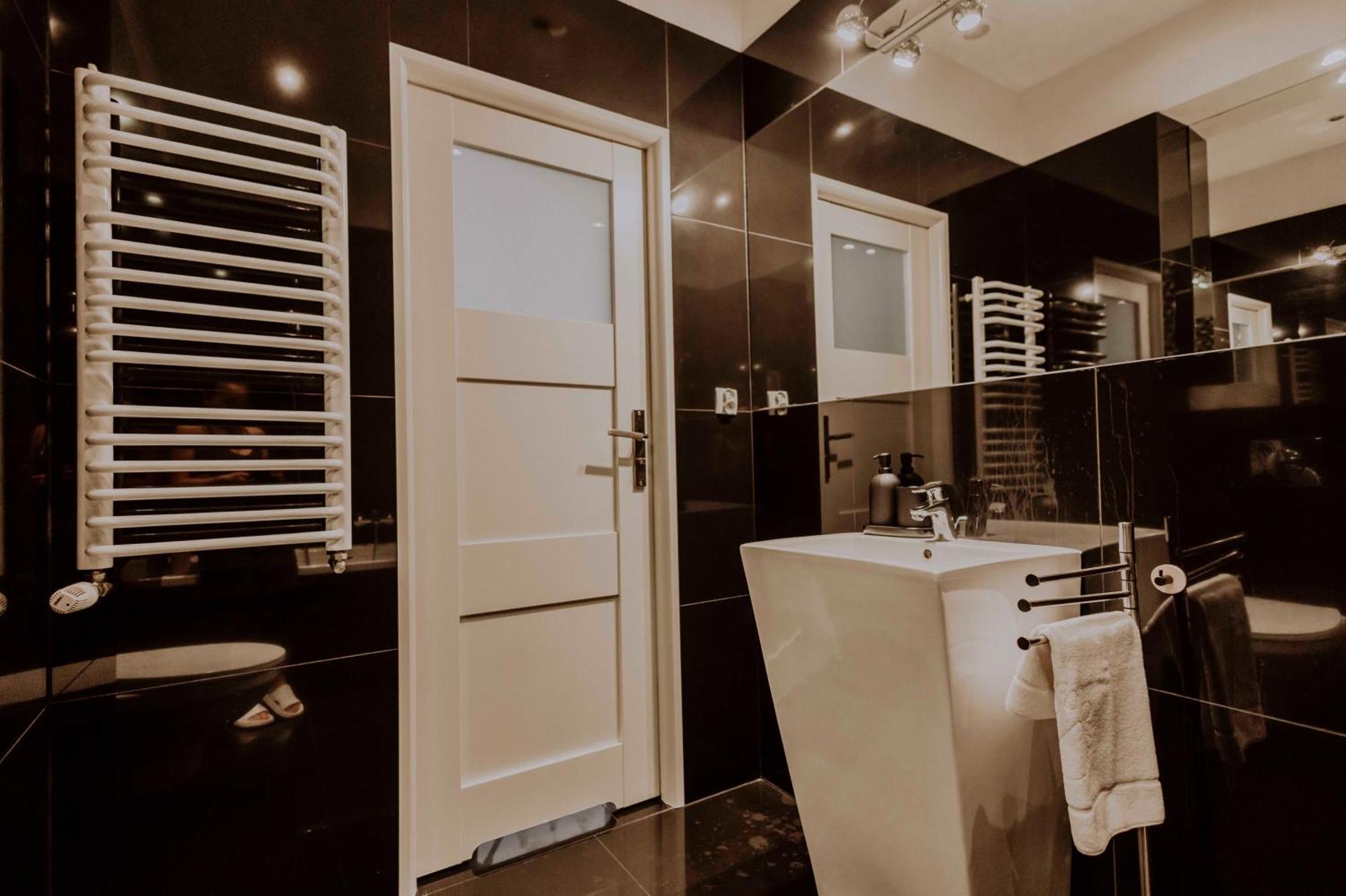 Golden Pearl - Main Square, 100 Sqm, 4 Rooms Krakow Luaran gambar