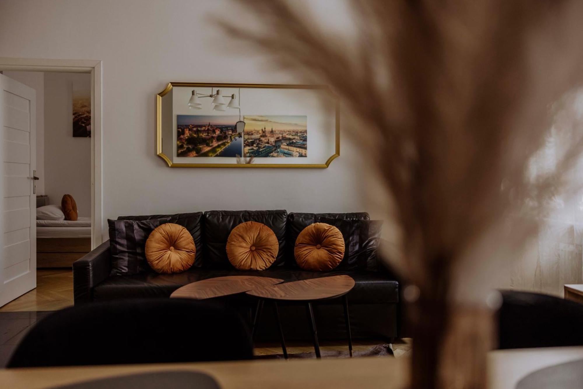 Golden Pearl - Main Square, 100 Sqm, 4 Rooms Krakow Luaran gambar