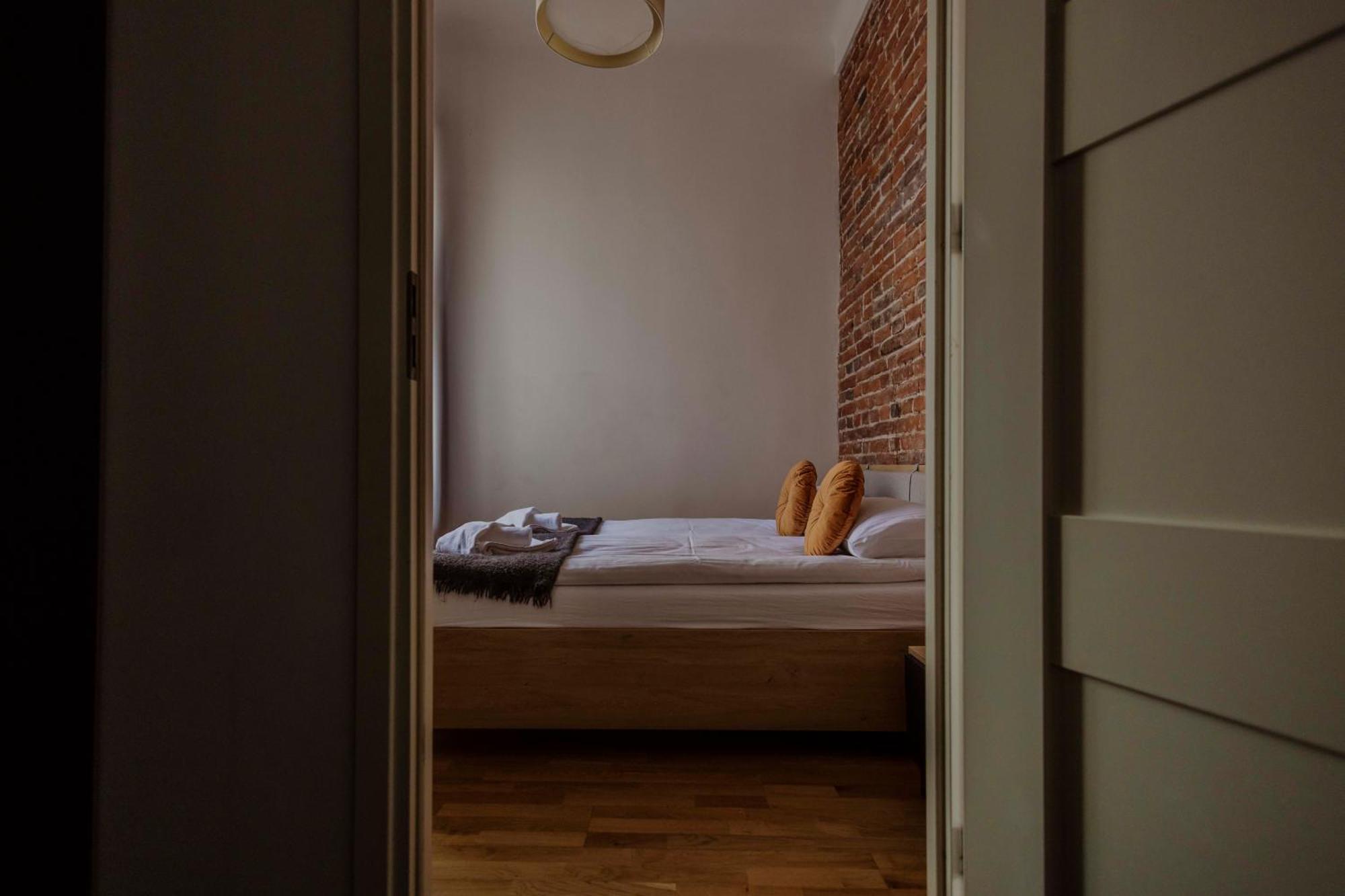 Golden Pearl - Main Square, 100 Sqm, 4 Rooms Krakow Luaran gambar