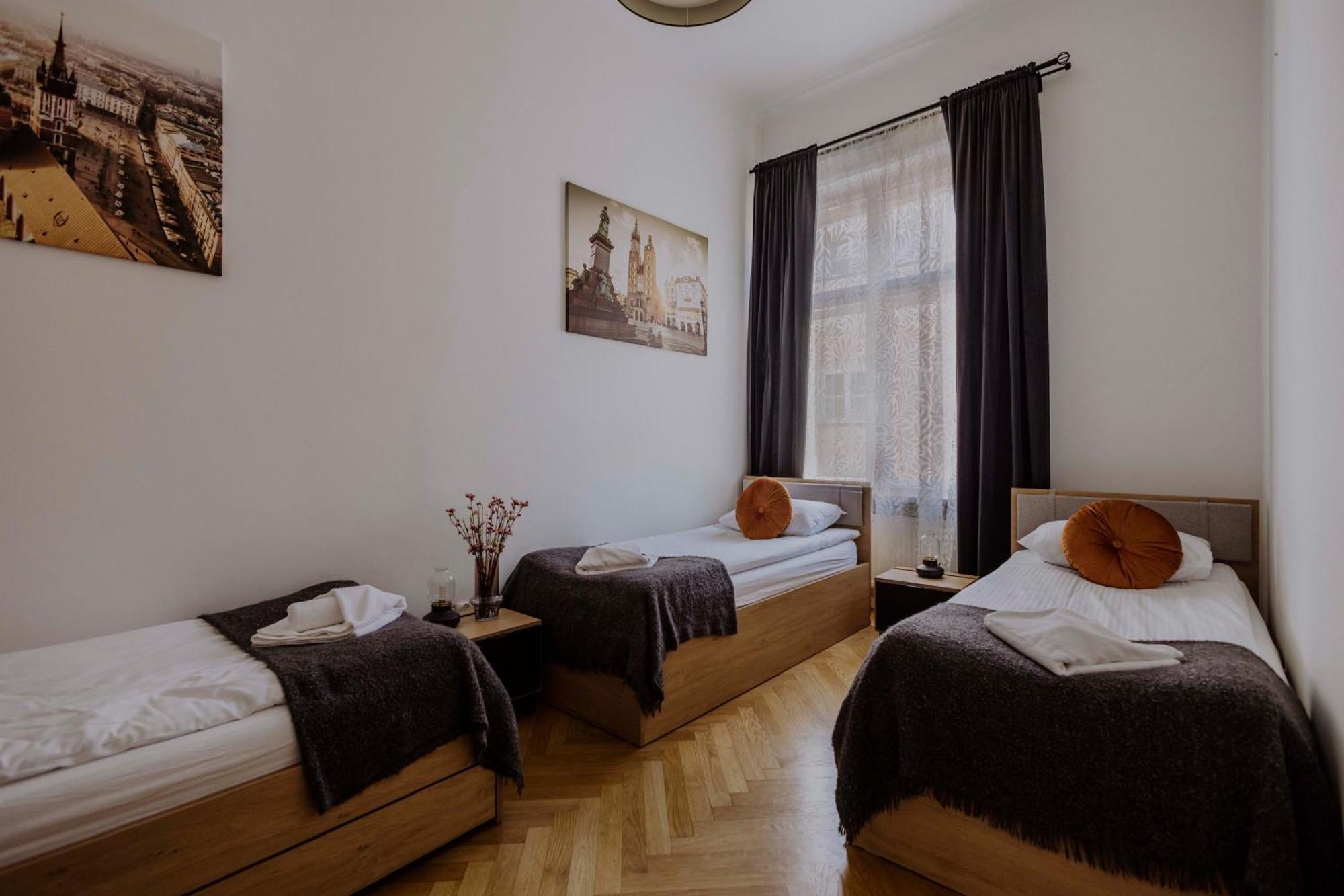 Golden Pearl - Main Square, 100 Sqm, 4 Rooms Krakow Luaran gambar