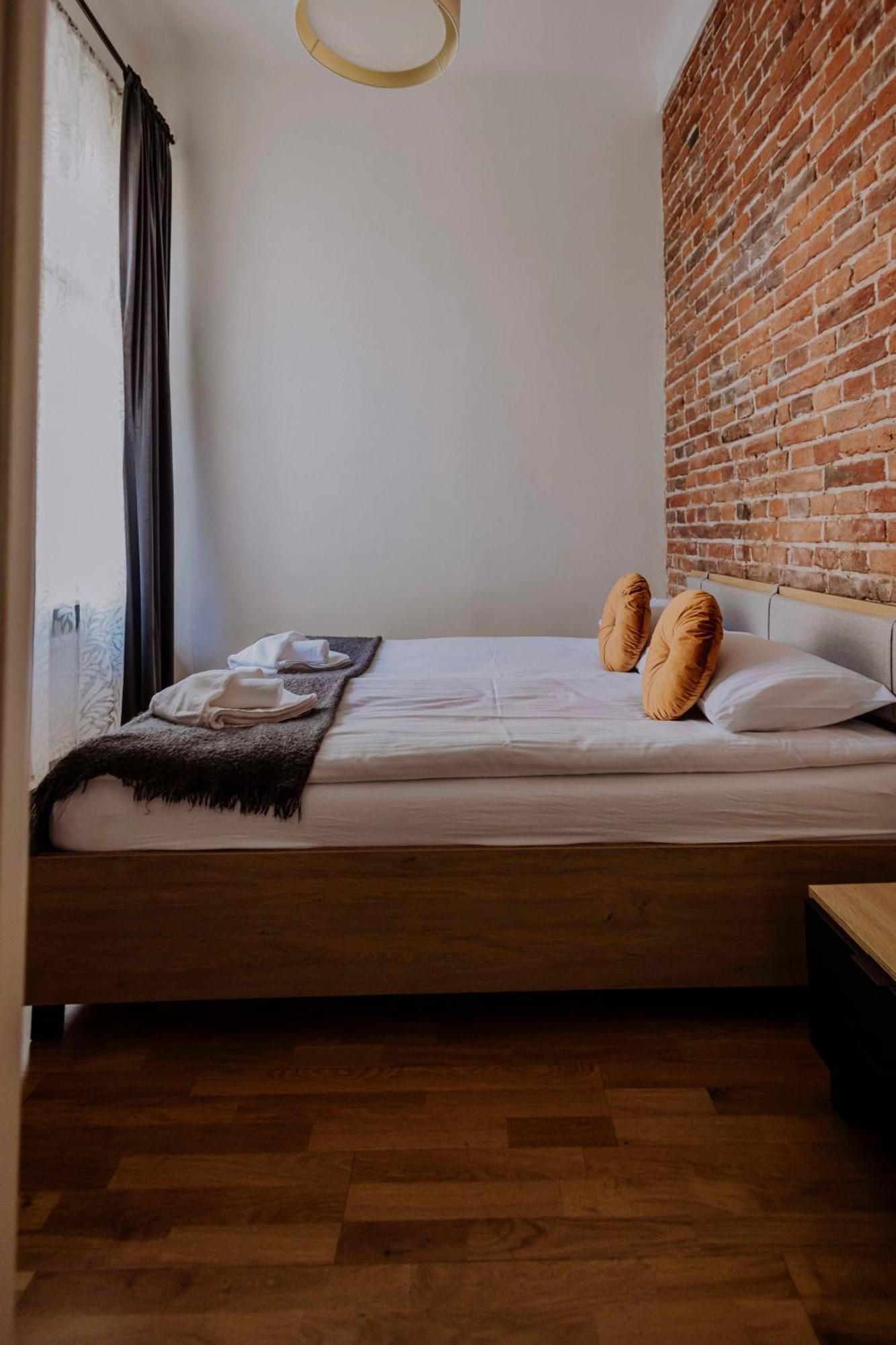 Golden Pearl - Main Square, 100 Sqm, 4 Rooms Krakow Luaran gambar