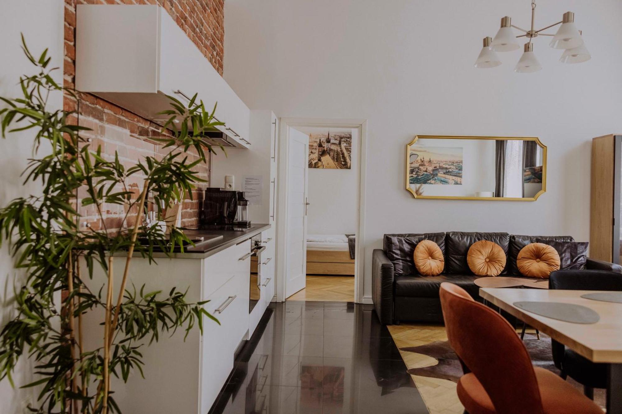 Golden Pearl - Main Square, 100 Sqm, 4 Rooms Krakow Luaran gambar